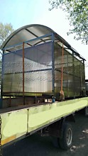 Остановочный павильон общественного транспорта произведен из поликарбоната цвет желто-серебряный, погружен на машину и отправлен покупателя по маршруту Ростов-на-Дону - Краснодар